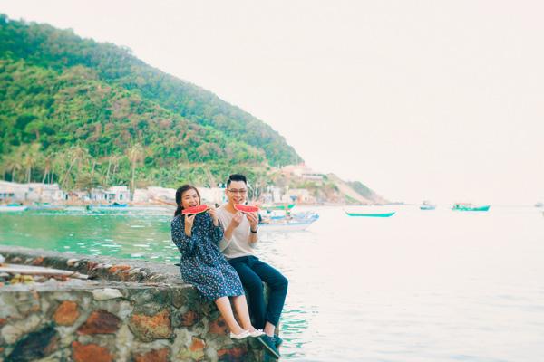 10 năm yêu nhau chưa từng được nhận 1 bó hoa, cô nàng vẫn quyết theo chàng về dinh 10 năm yêu nhau chưa từng được nhận 1 bó hoa, cô nàng vẫn quyết theo chàng về dinh